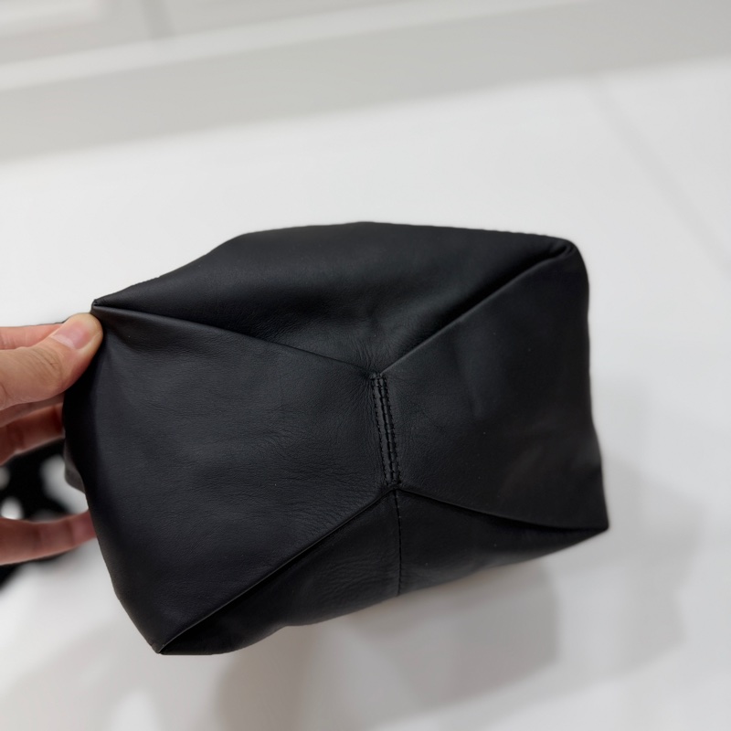 Bottega Veneta BV 黑色 水桶包 肩背包 側背包 斜背包-18