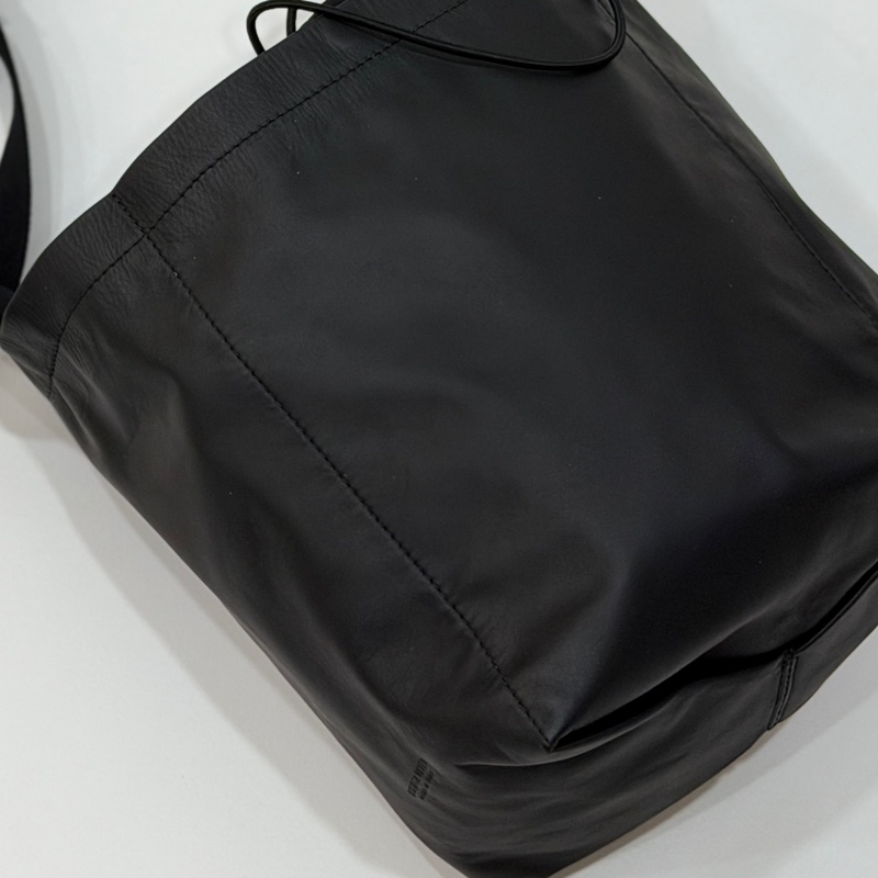 Bottega Veneta BV 黑色 水桶包 肩背包 側背包 斜背包-33