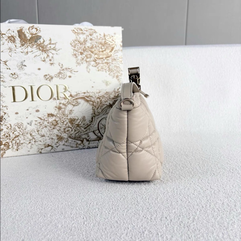 Dior • 騰格紋 奶茶色金釦牛皮飯盒包 中號-3