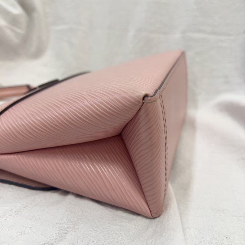 路易威登(Louis Vuitton)Locky BB 玫瑰粉色Epi皮革手提包-4