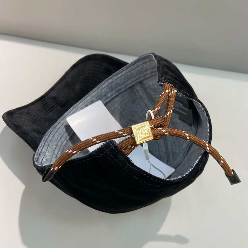 MIUMIU秋天絲絨捧球帽 黑色 S M L-2