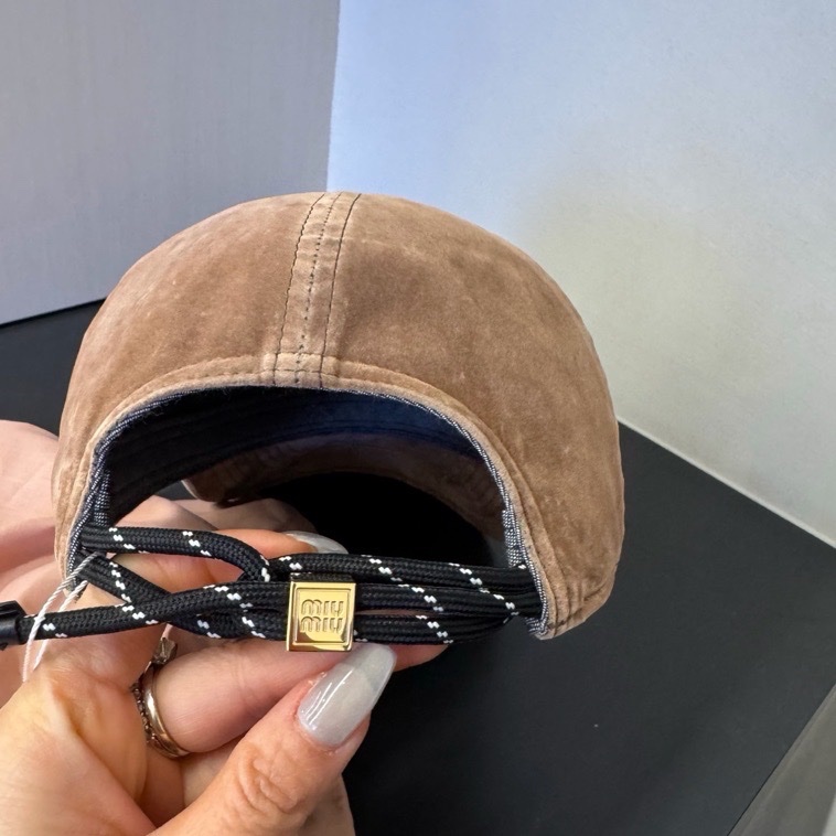 Miu Miu 絲絨捧球帽 # S M L 黑色沙色棕色-5