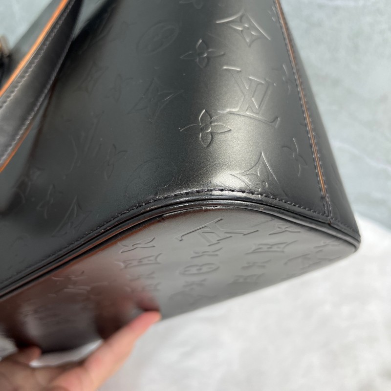 LV  銀灰色薇薇安手提包托特包-9