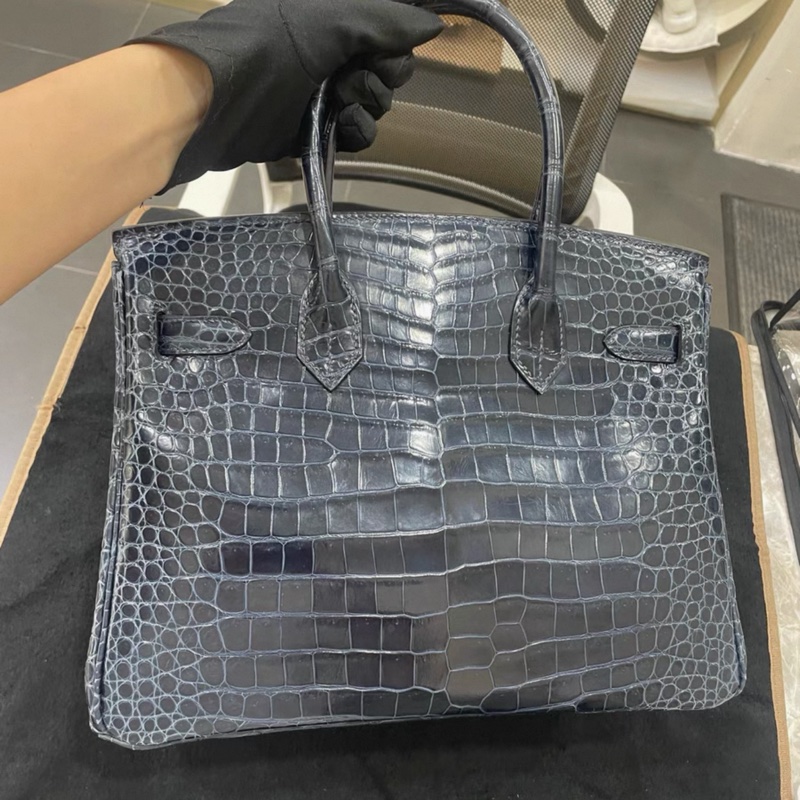 Hermes 愛馬仕 Birkin30 深海藍倒V鰐魚 銀扣 框O刻 附件:塵袋 鎖 鑰匙-6