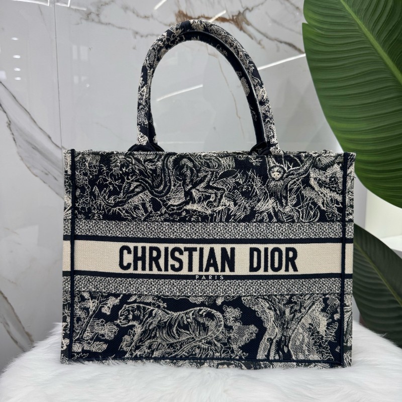 Dior迪奧 BOOK TOTE藍色動物園刺繡中號托特包-0
