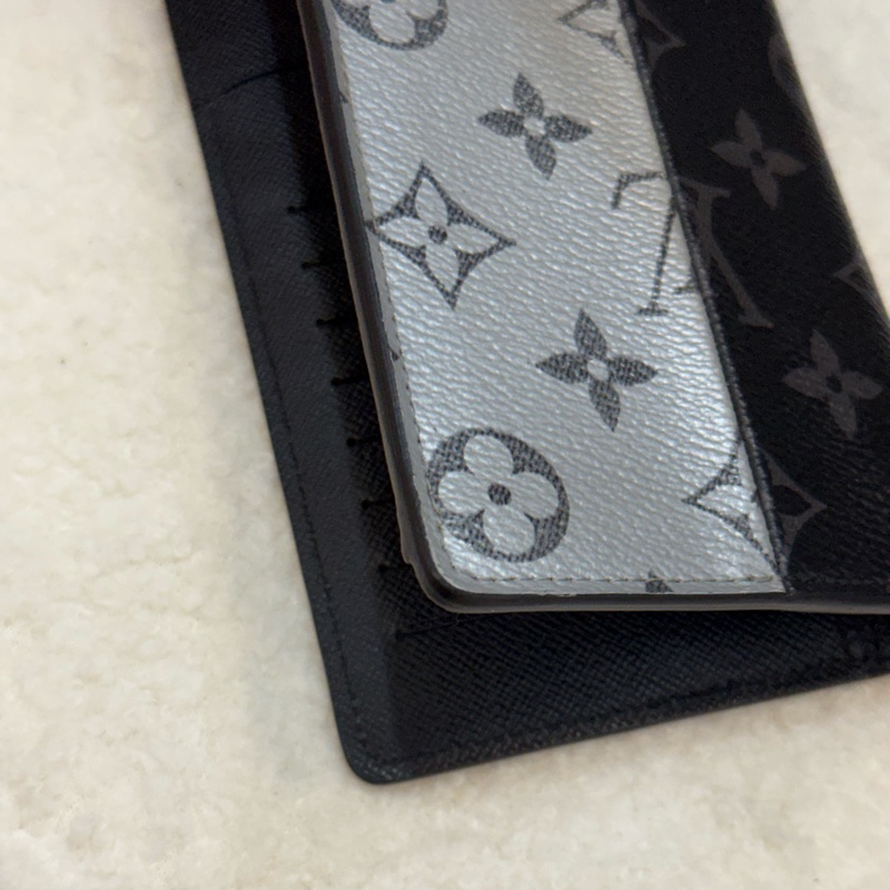 (稀有釋出⚡️)Lv 2018限量秀款黑銀老花系列長夾-10