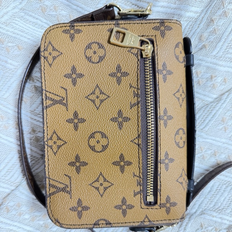 LV雙色郵差包-13