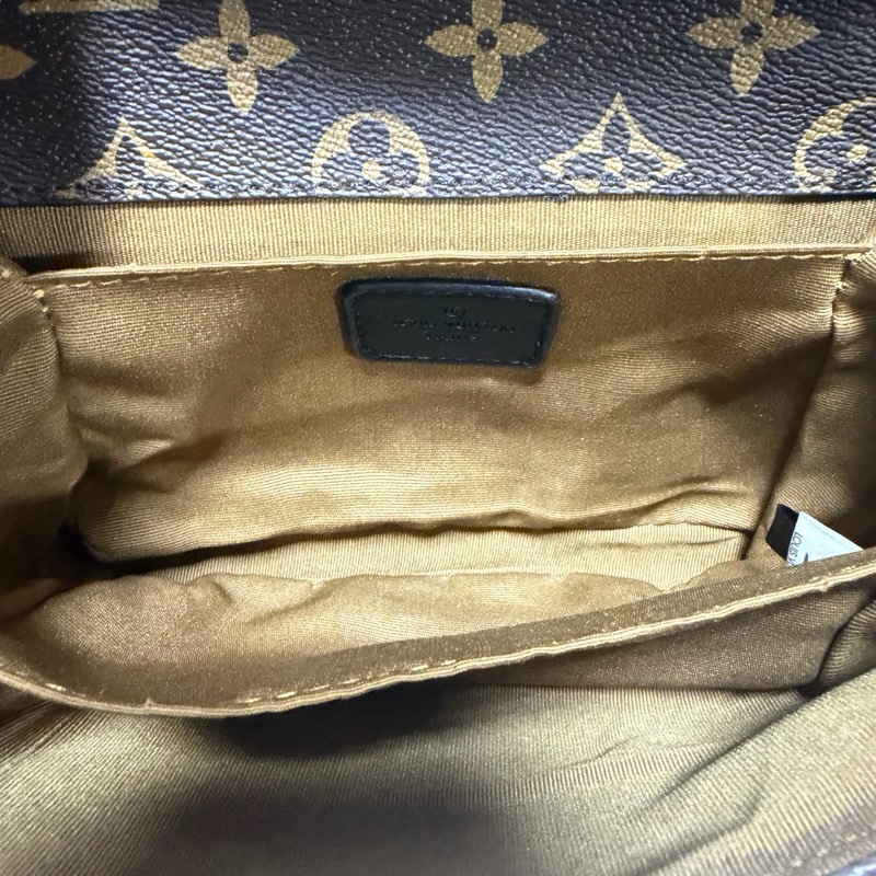 LV雙色郵差包-30