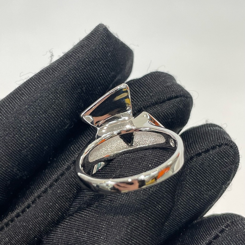 Swarovski 三角形水晶戒指 X995-14