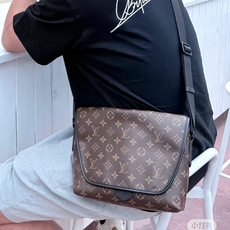 🈶購證超低價🥳Lv經典Magnetic老花郵差包斜挎包-3