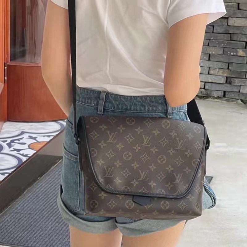 🈶購證超低價🥳Lv經典Magnetic老花郵差包斜挎包-5