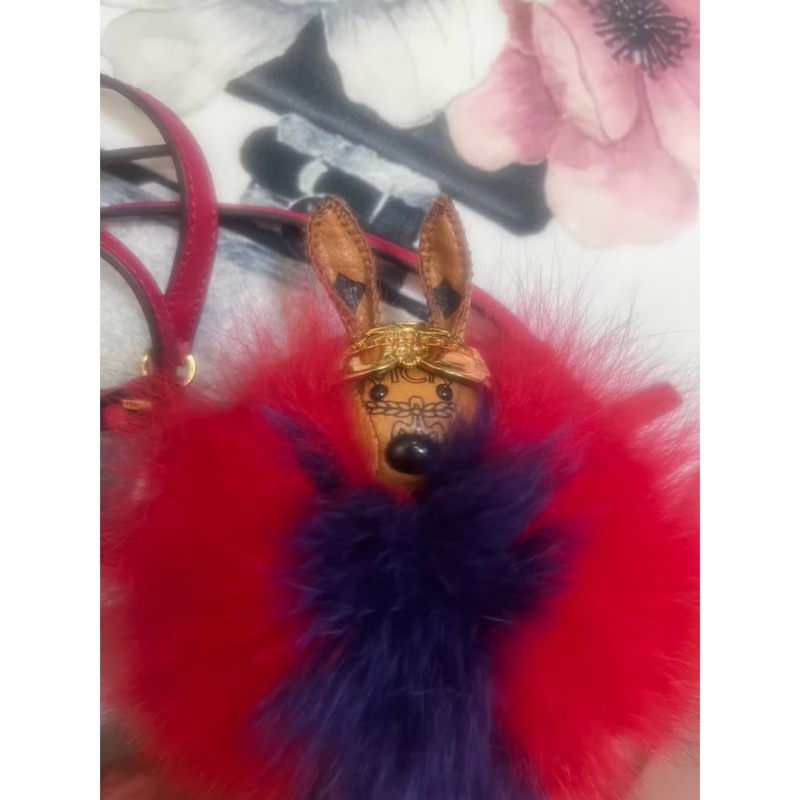 MCM包包 喜氣紅藍毛造型兔-0