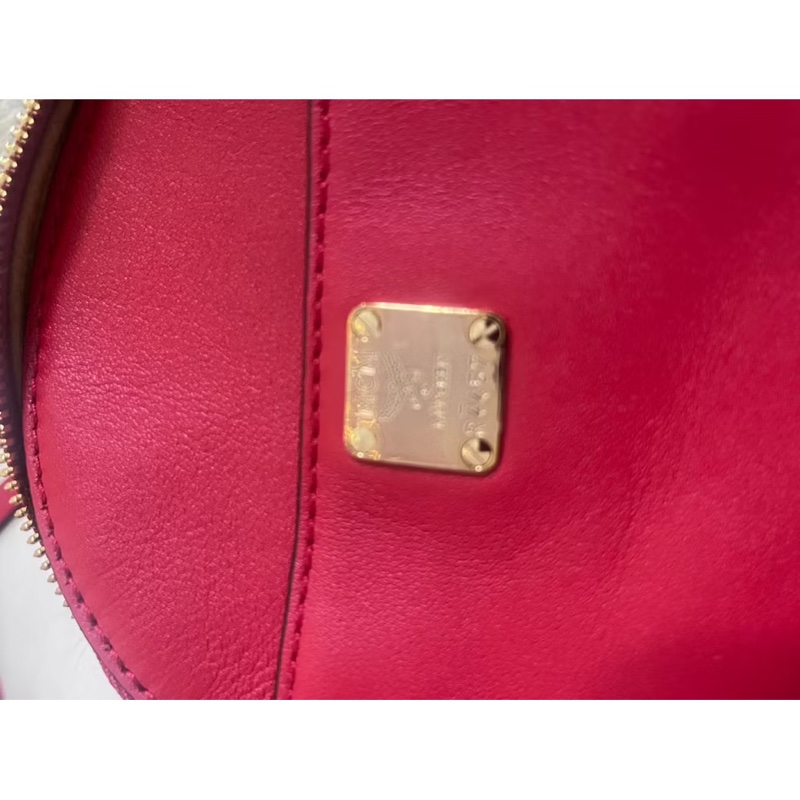 MCM包包 喜氣紅藍毛造型兔-10