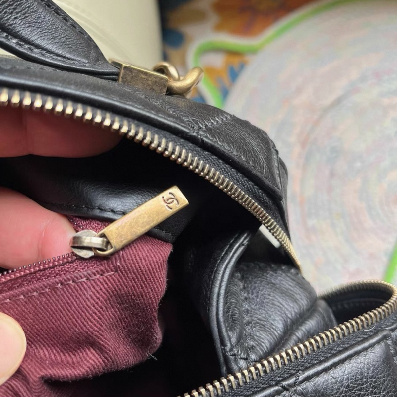 香奈兒菱格紋黑金保齡球手提單肩包挎包hobo盒飯包‌波士頓包-4