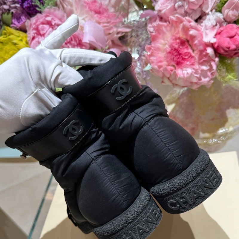 香奈兒雪靴黃金尺寸38-9