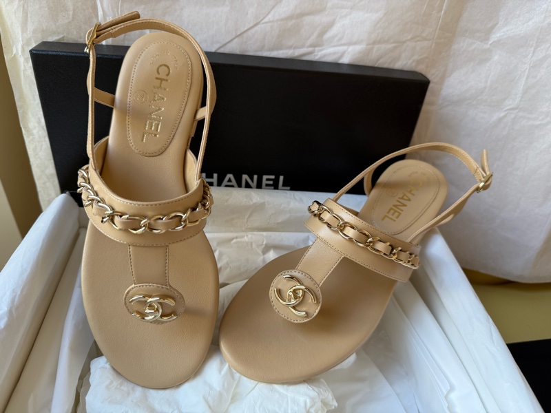 Chanel香奈兒駝色皮穿鏈金扣夾腳涼鞋-3