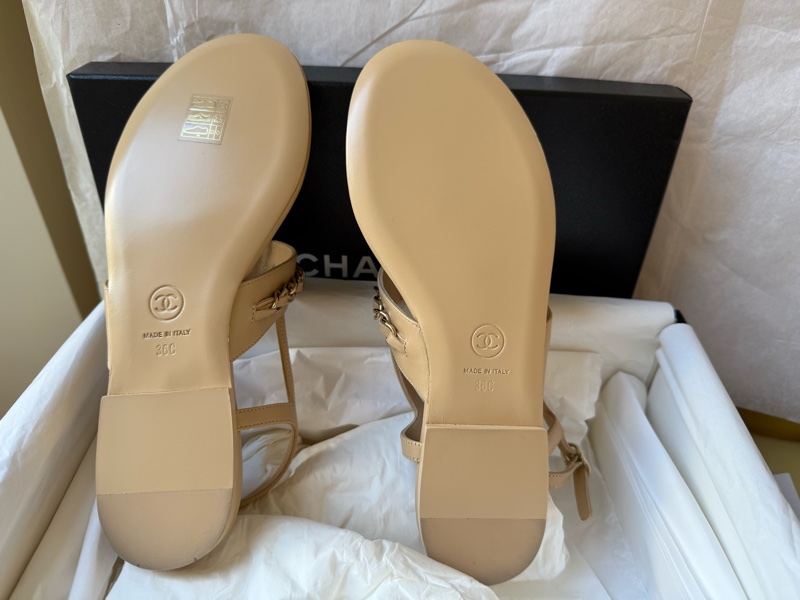 Chanel香奈兒駝色皮穿鏈金扣夾腳涼鞋-4