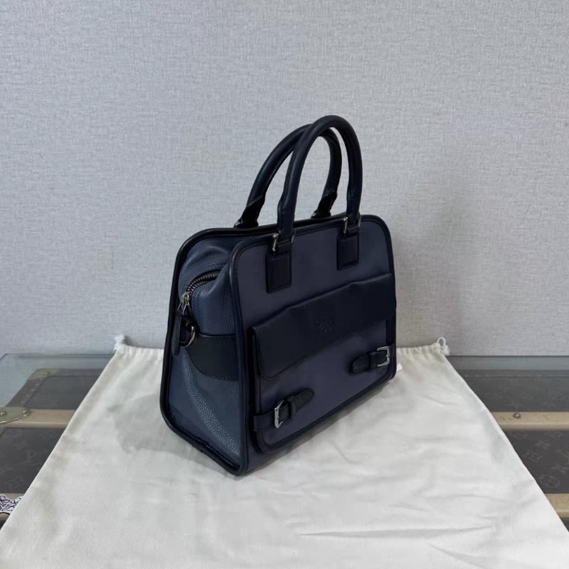 LOEWE 藍黑拼色銀扣手提斜背包25.5*22*13 98新配件:盒子塵袋-1