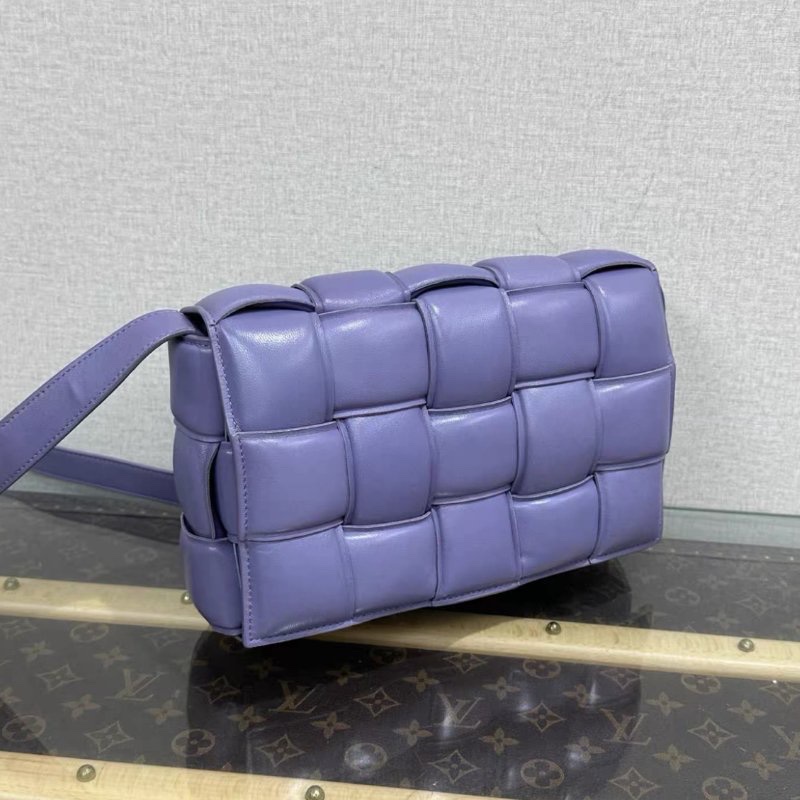 BV 紫色PaddedCassette銀扣肩背斜背枕頭包 26*18*8 98新配件塵袋-1