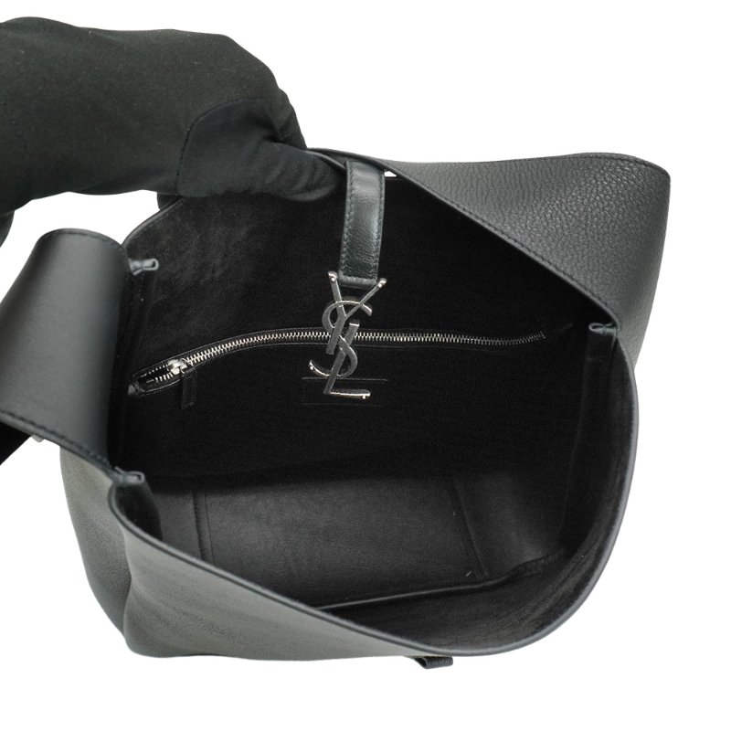 YSL LE 5A7 銀logo粒面牛皮Hobo肩背包-大(753837-黑)-4