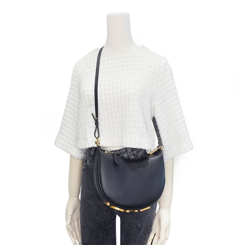 Fendi Mini Graphy 復古金logo牛皮彎月二用包(8BS081-黑)-5