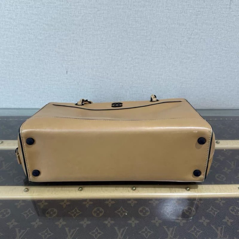 CHANEL 中古 奶茶色手提肩背鏈條包32*20*11 98新配件塵袋保卡-3