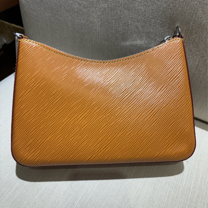 【LV】Marelle晶片款 焦糖色水波紋單肩腋下包-9