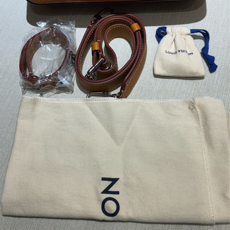 【LV】Marelle晶片款 焦糖色水波紋單肩腋下包-16