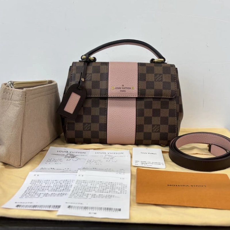 LV 粉色棋盤格郵差斜背包23*17*10 98新配件:塵袋購證-0