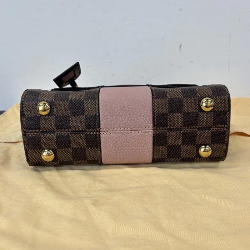 LV 粉色棋盤格郵差斜背包23*17*10 98新配件:塵袋購證-3