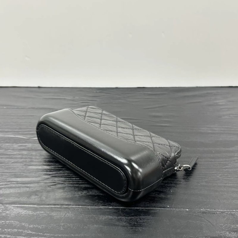 CHANEL 黑色流浪鏈條肩背斜背包mini 18.5*10*4 98新配件塵袋-4