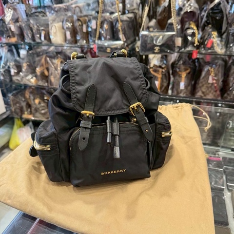 Burberry後背包黑金小號