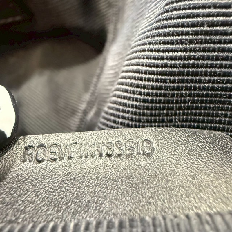 Burberry後背包黑金小號-1