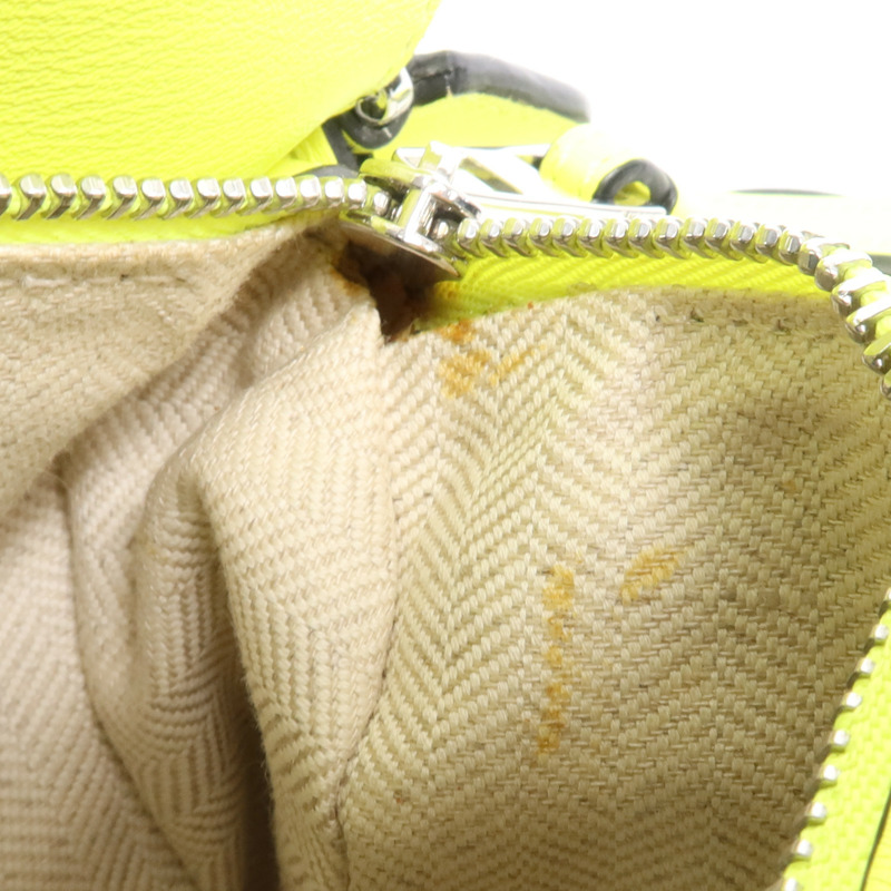 LOEWE 牛皮皮革Mini Puzzle銀扣手挽肩背兩用袋-18