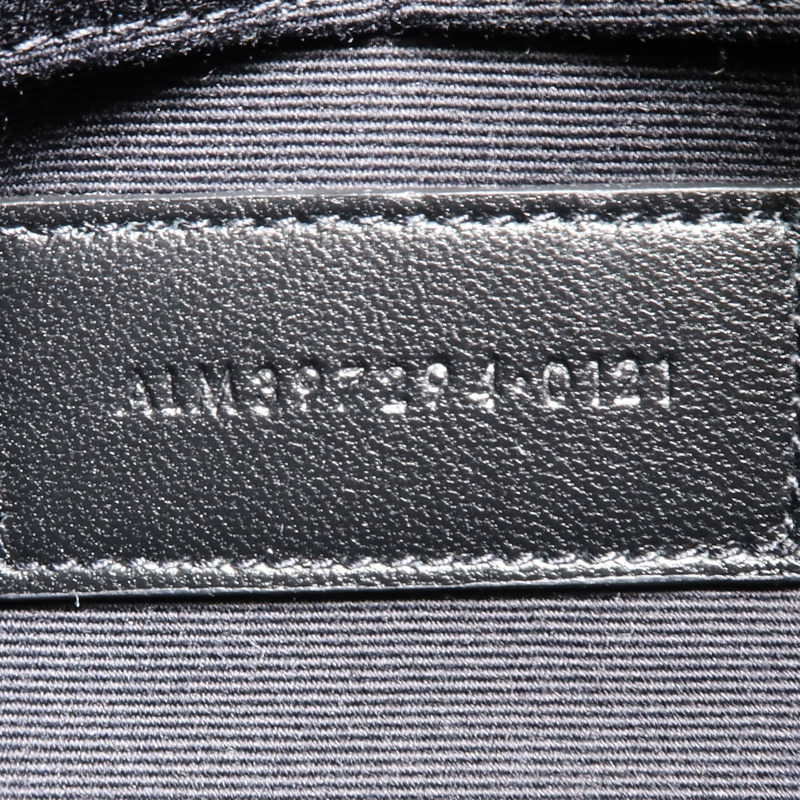 YVES SAINT LAURENT 牛皮皮革Pouch金扣手拿包-12