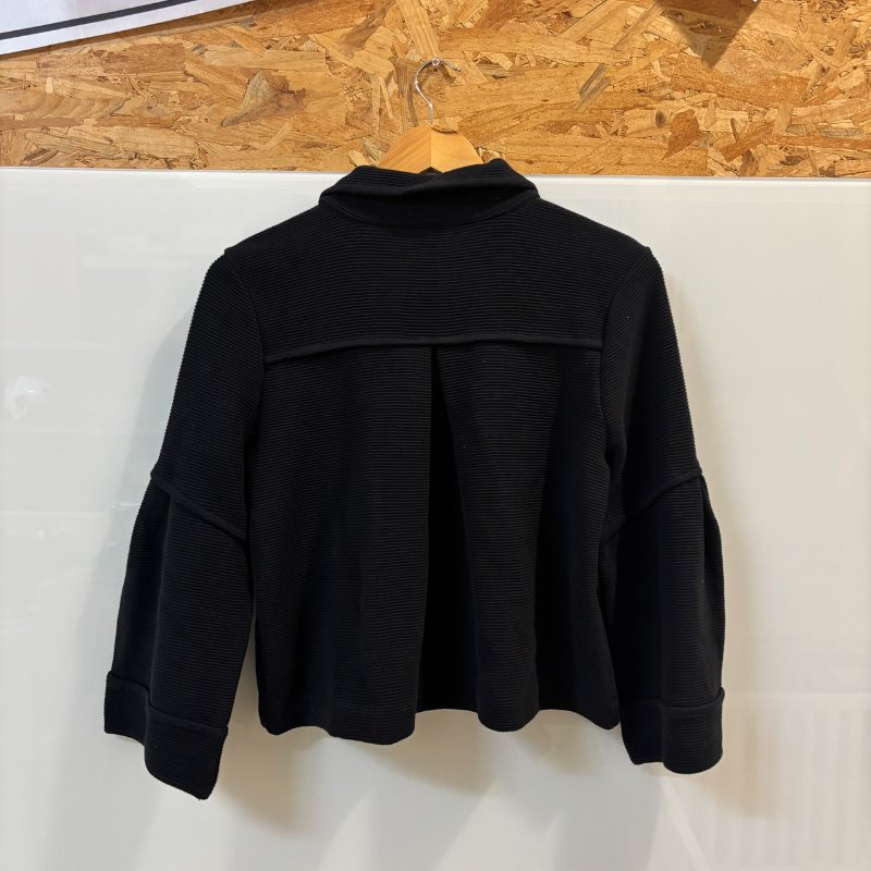 【美收精品】BURBERRY 黑色針織外套 4-113【隔月月中將轉賣至日本 上架期限30天】-1