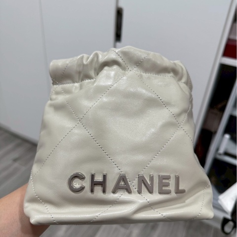 Chanel 22 mini 銀鍊版