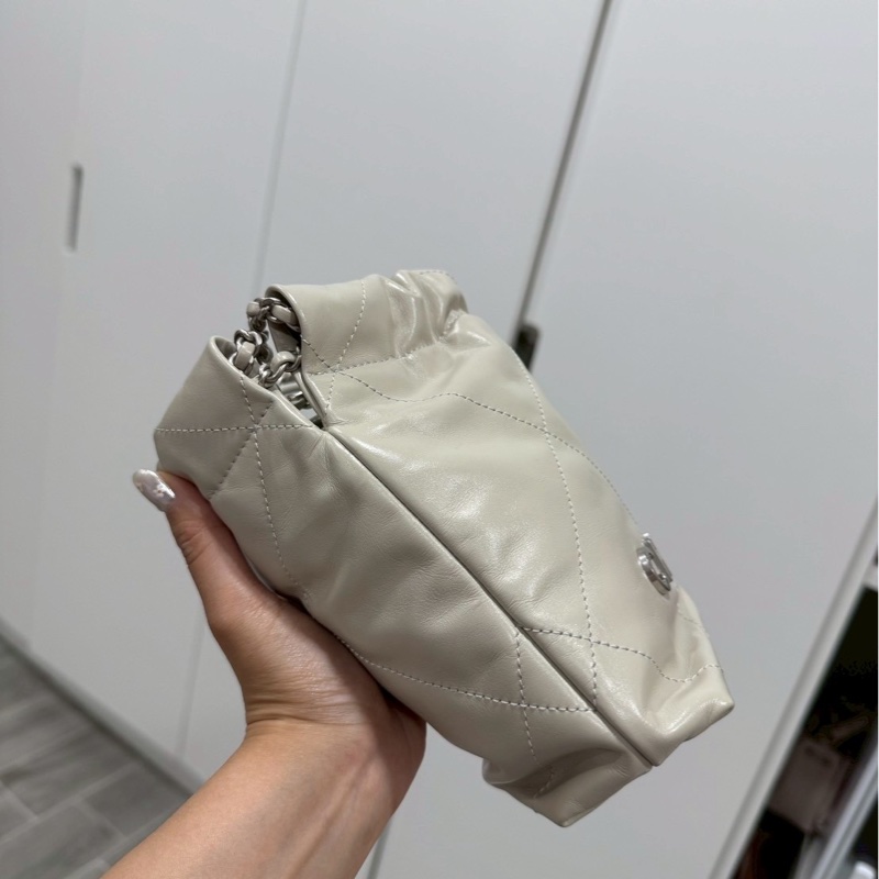 Chanel 22 mini 銀鍊版 全新-1