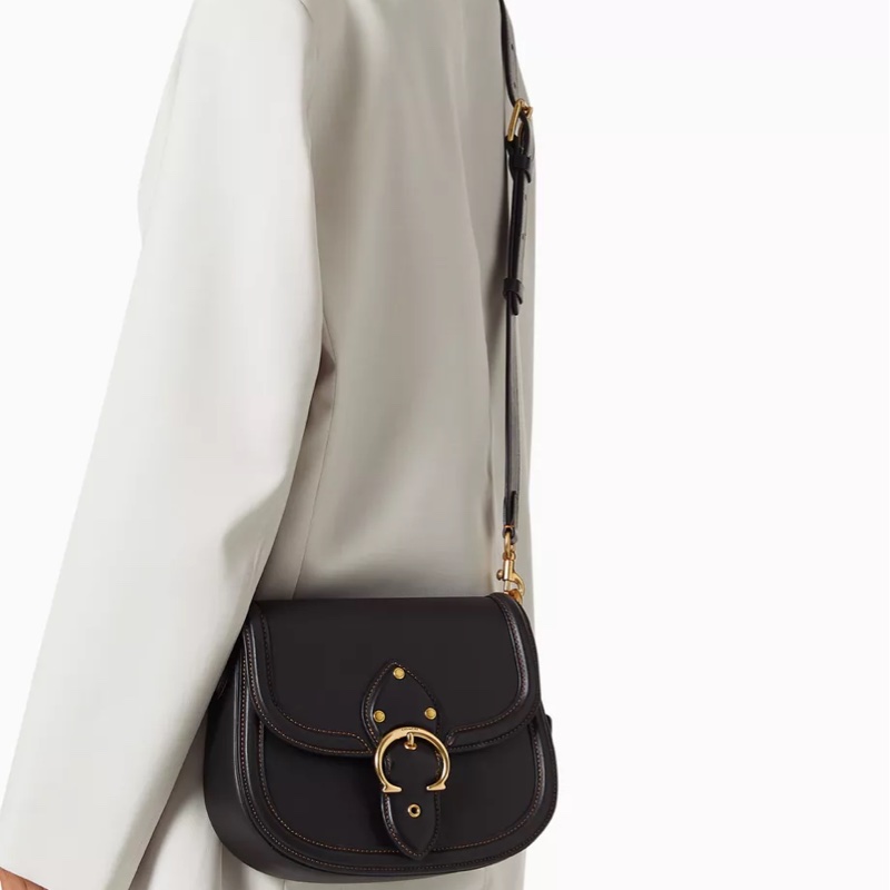 COACH BEAT SADDLE 質感素面鞣製皮革斜背馬鞍包(雙背帶款)-黑色-1