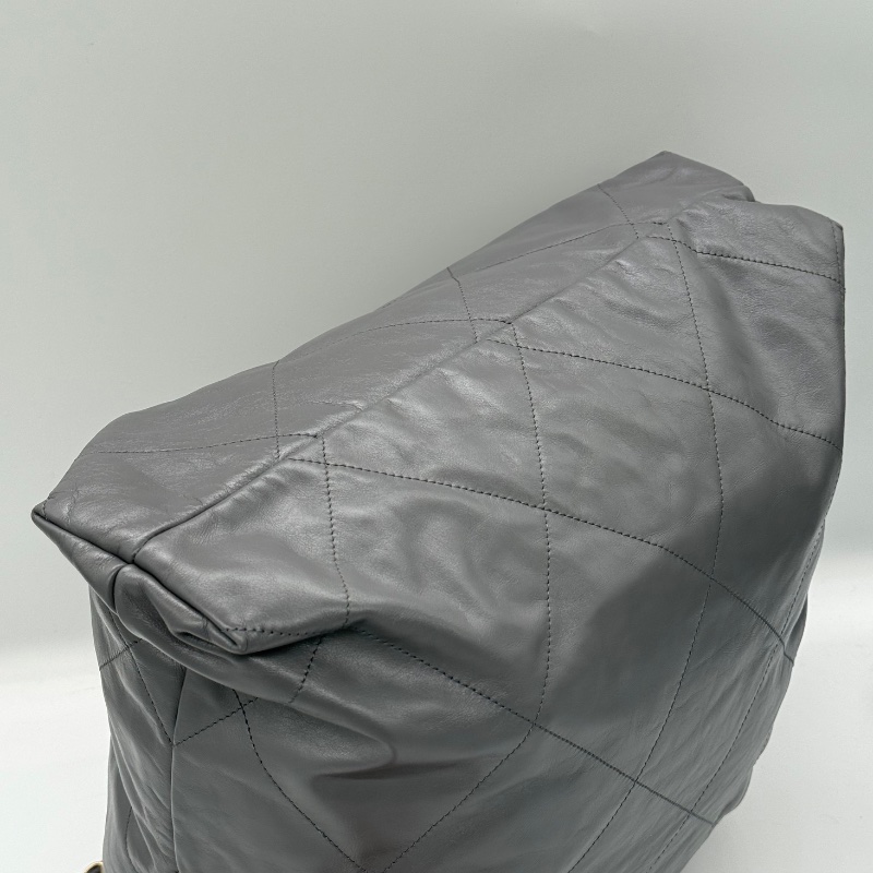 【近新配件齊✨晶片款】CHANEL 香奈兒 22BAG 灰色金鏈 大號托特 Tote 垃圾袋-17