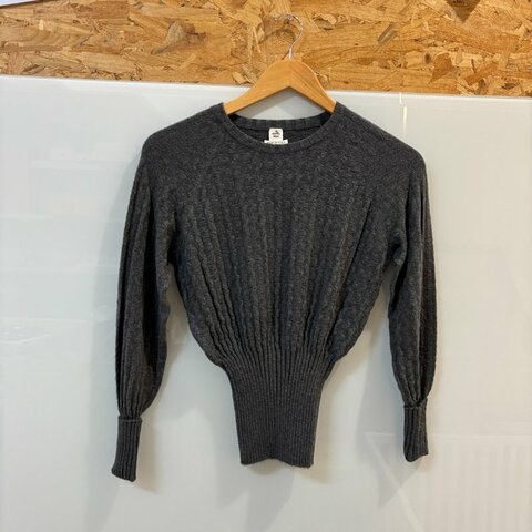 【美收精品】HERMES 灰色針織毛衣 4-131【隔月月中將轉賣至日本 上架期限30天】