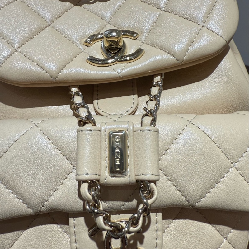 Chanel 奶茶色Duma双肩包小号 25年芯片-1