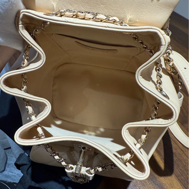 Chanel 奶茶色Duma双肩包小号 25年芯片-9