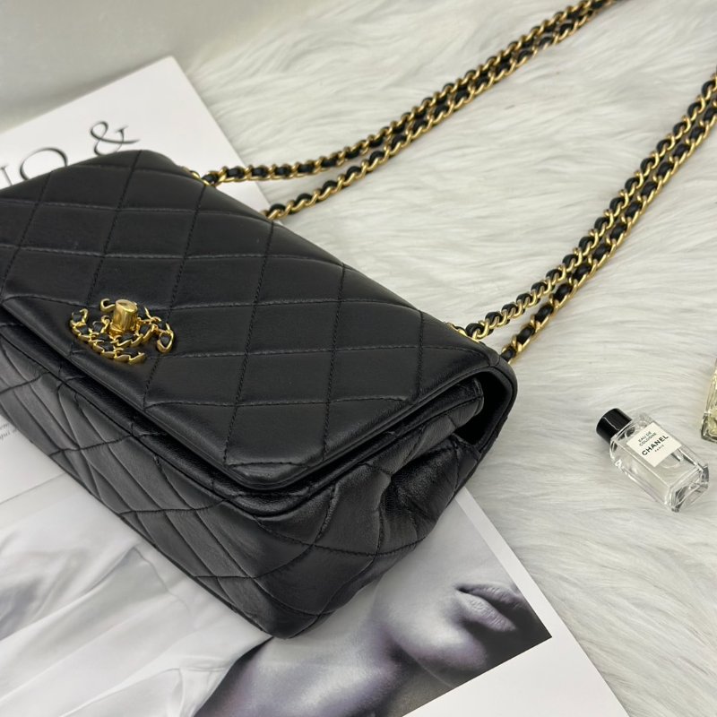 CHANEL 24P 19 菱格紋口蓋包 - 黑金-3