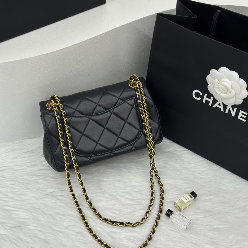 CHANEL 24P 19 菱格紋口蓋包 - 黑金-6