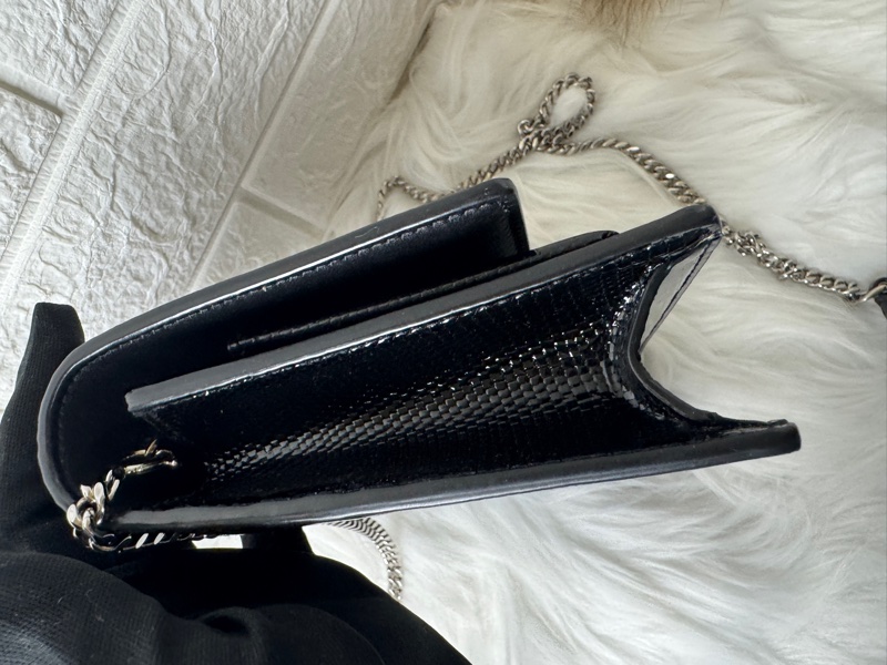 YSL黑蜥蜴皮紋銀釦兩 用包-12
