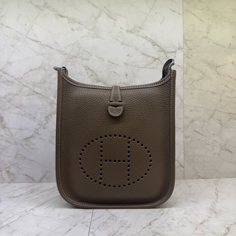 HERMES MINIEVELYNE大象灰白車線銀鈕/Y-0