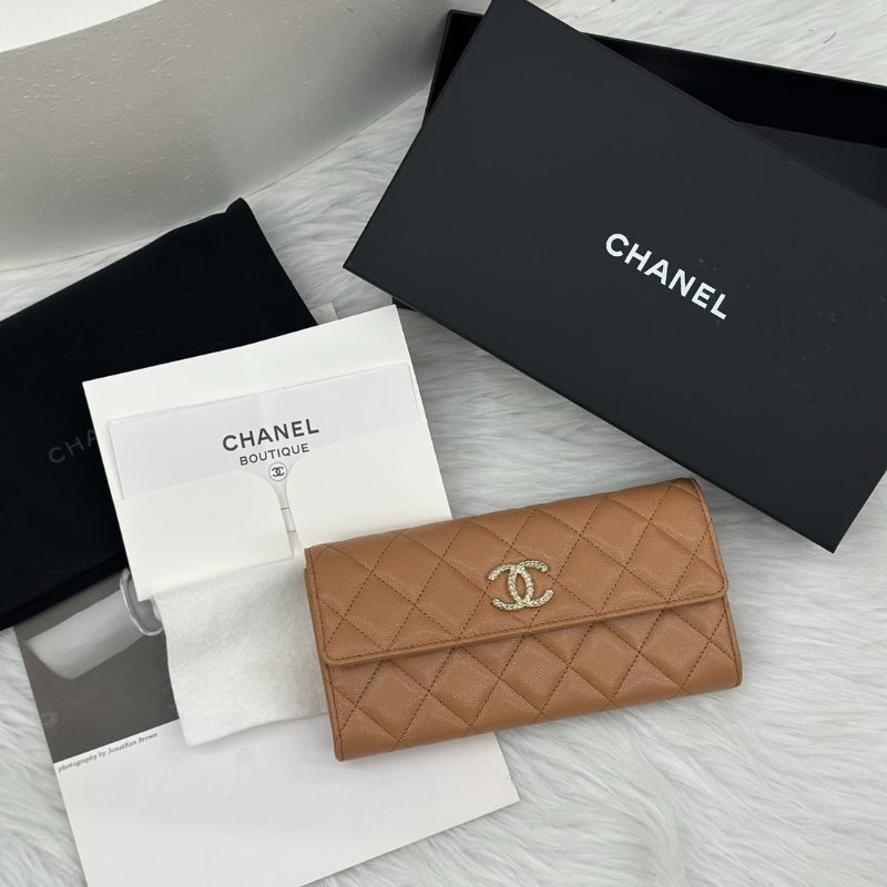 CHANEL 24K粒面牛皮雙折絲巾長夾 - 焦糖金-5