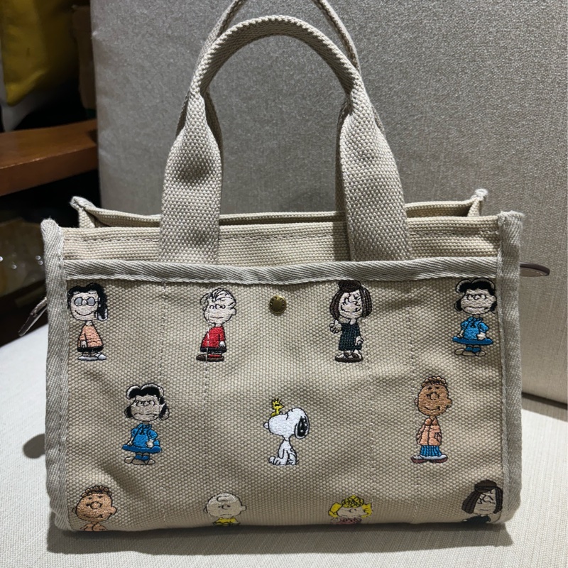 COACH美國outlet正品新款 X PEANUTS CARGO SNOOPY印花26號托特包-9
