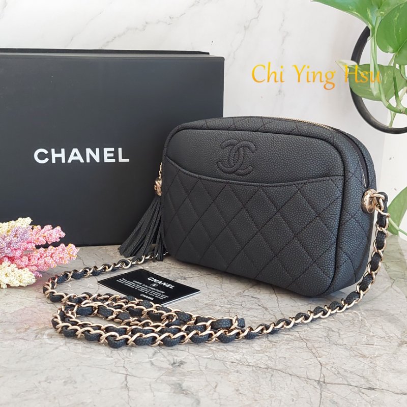 CHANEL 小牛皮及金色金屬 18B🎀現品實拍 🎀   Shoulder Bag金扣鏈帶肩背/斜背包-3